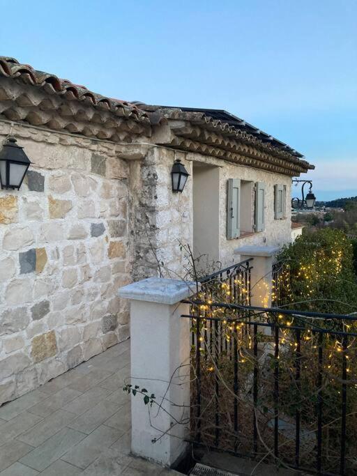 Апартаменти Agreable Chambre D'Hotes Avec Vue Sur Les Collines Ла-Коль-сюр-Лу Екстер'єр фото
